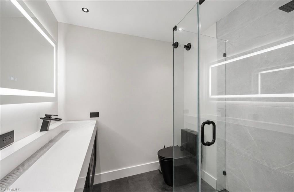 BOARDWALK CAPER - Residential