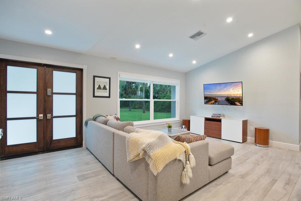 GOLDEN GATE ESTATES - Residential