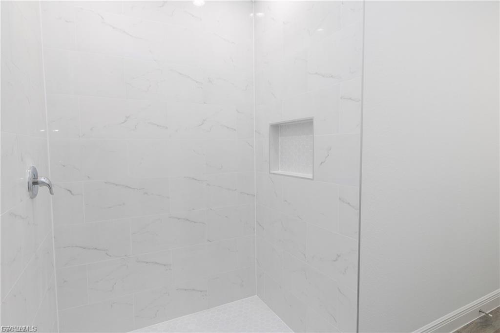 PORT LABELLE - Residential Lease