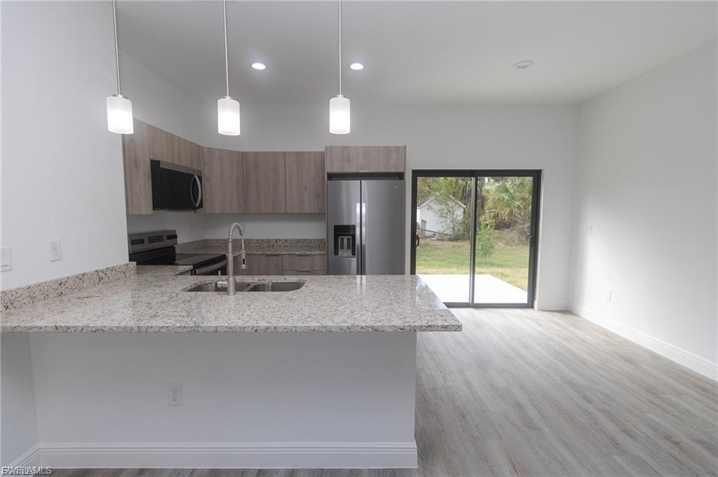 PORT LABELLE - Residential Lease