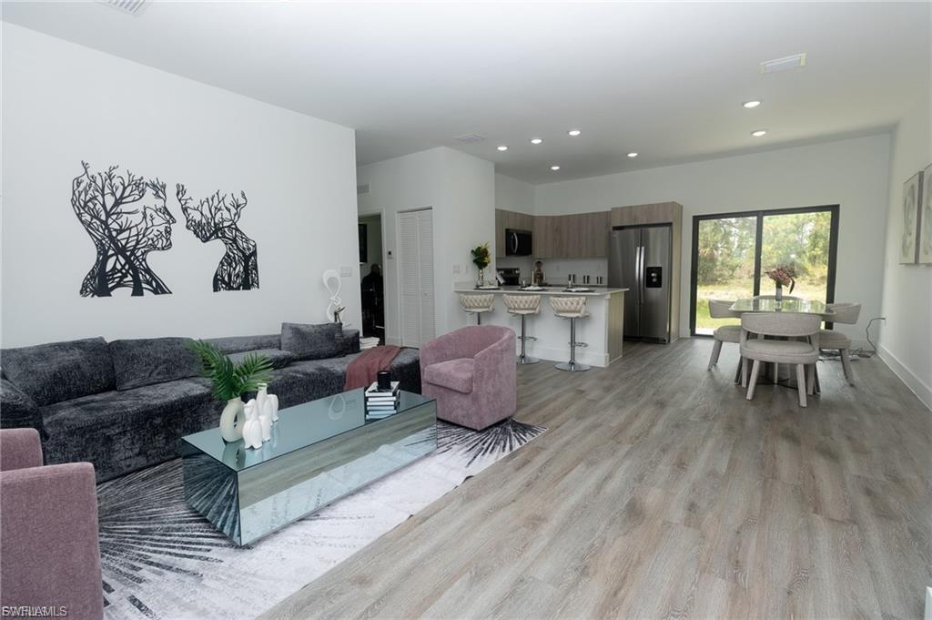 PORT LABELLE - Residential Lease