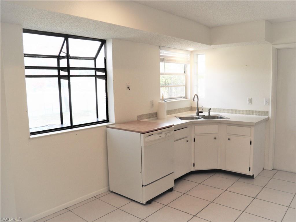 SANDY HOLLOW - Residential