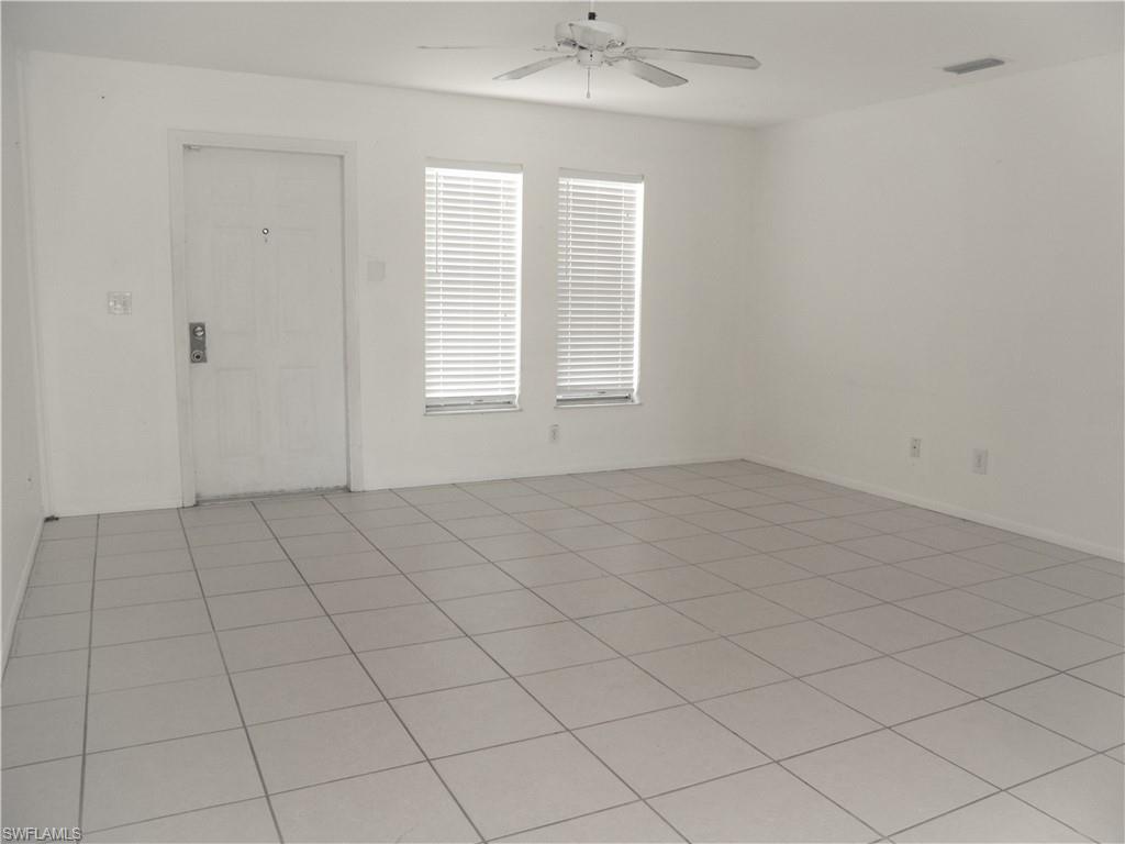 SANDY HOLLOW - Residential