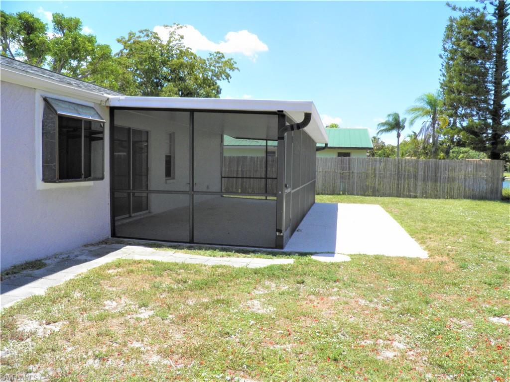 SANDY HOLLOW - Residential