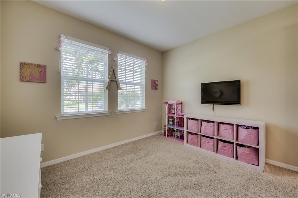 SUNSET POINTE - Residential