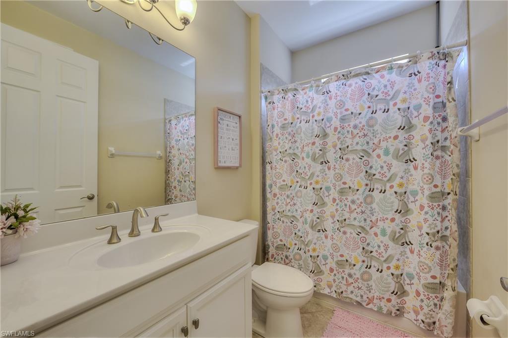 SUNSET POINTE - Residential