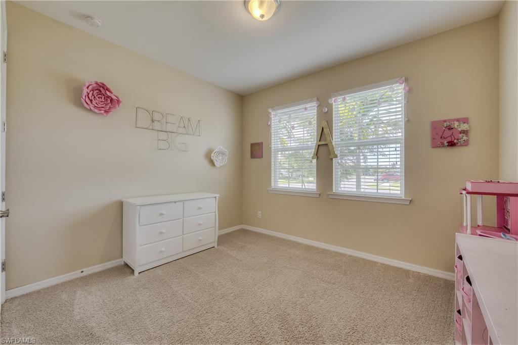 SUNSET POINTE - Residential