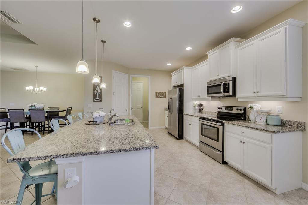 SUNSET POINTE - Residential