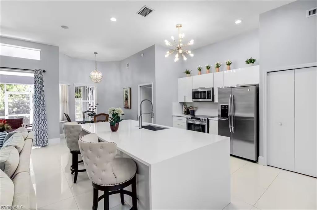 SAN CARLOS PARK - Residential Lease