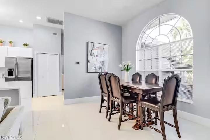 SAN CARLOS PARK - Residential Lease