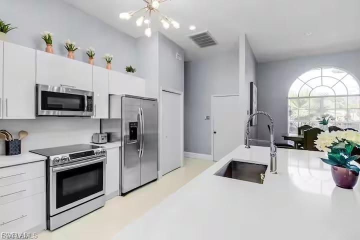SAN CARLOS PARK - Residential Lease