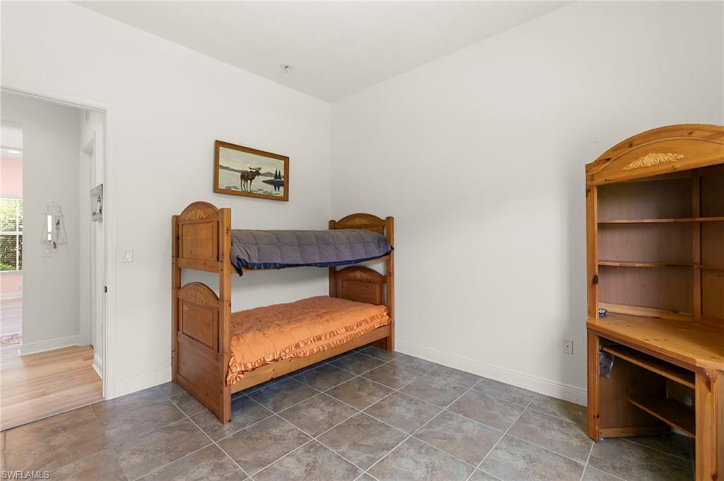 MAPLE RIDGE - Residential