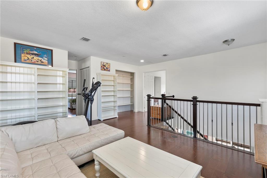 MAPLE RIDGE - Residential