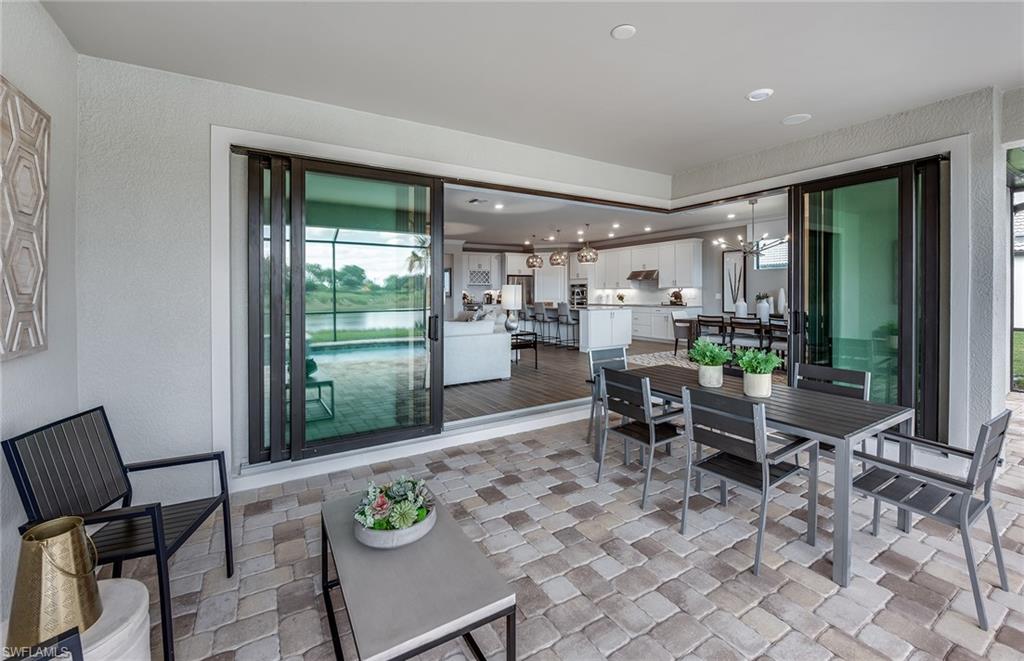 COUNTRY CLUB - Residential
