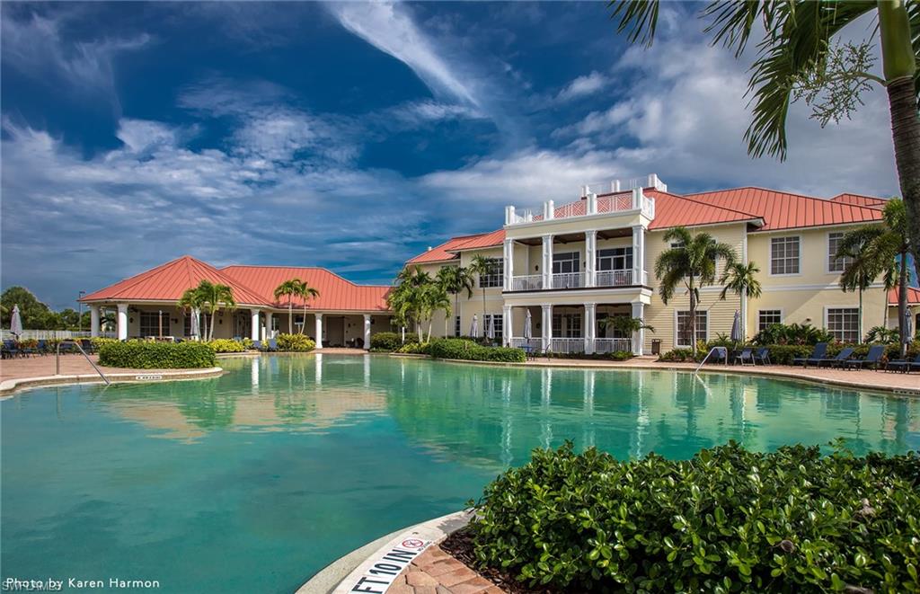 COUNTRY CLUB - Residential