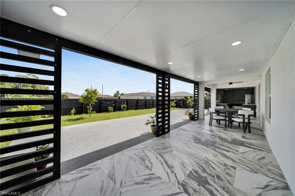CAPE CORAL - Residential