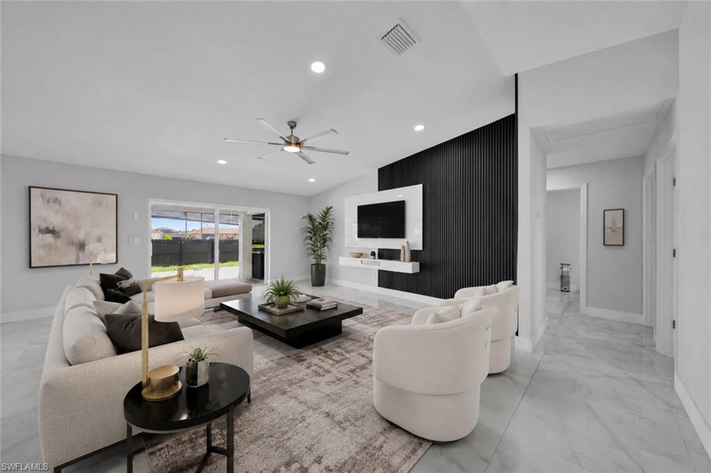 CAPE CORAL - Residential