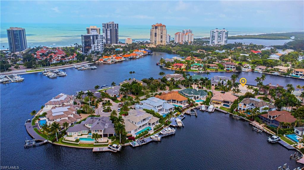 PARK SHORE - Land