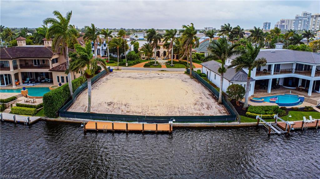 PARK SHORE - Land