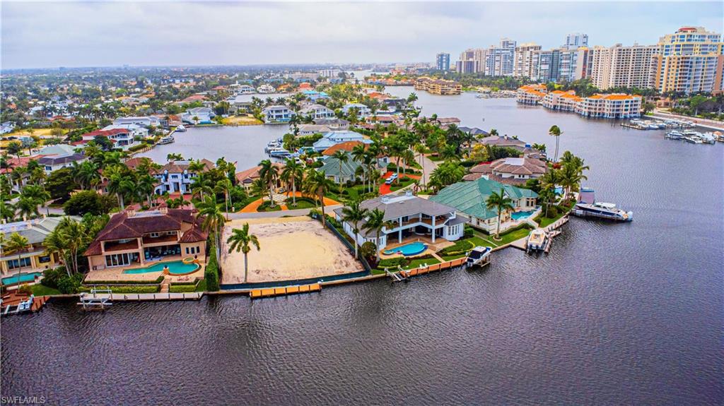 PARK SHORE - Land