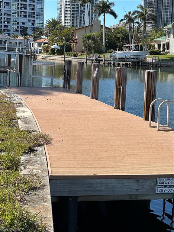 PARK SHORE - Land