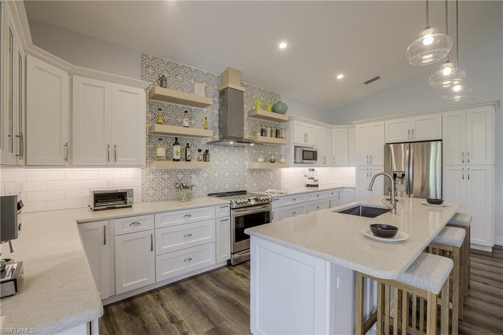 BELLE MEADE - Residential