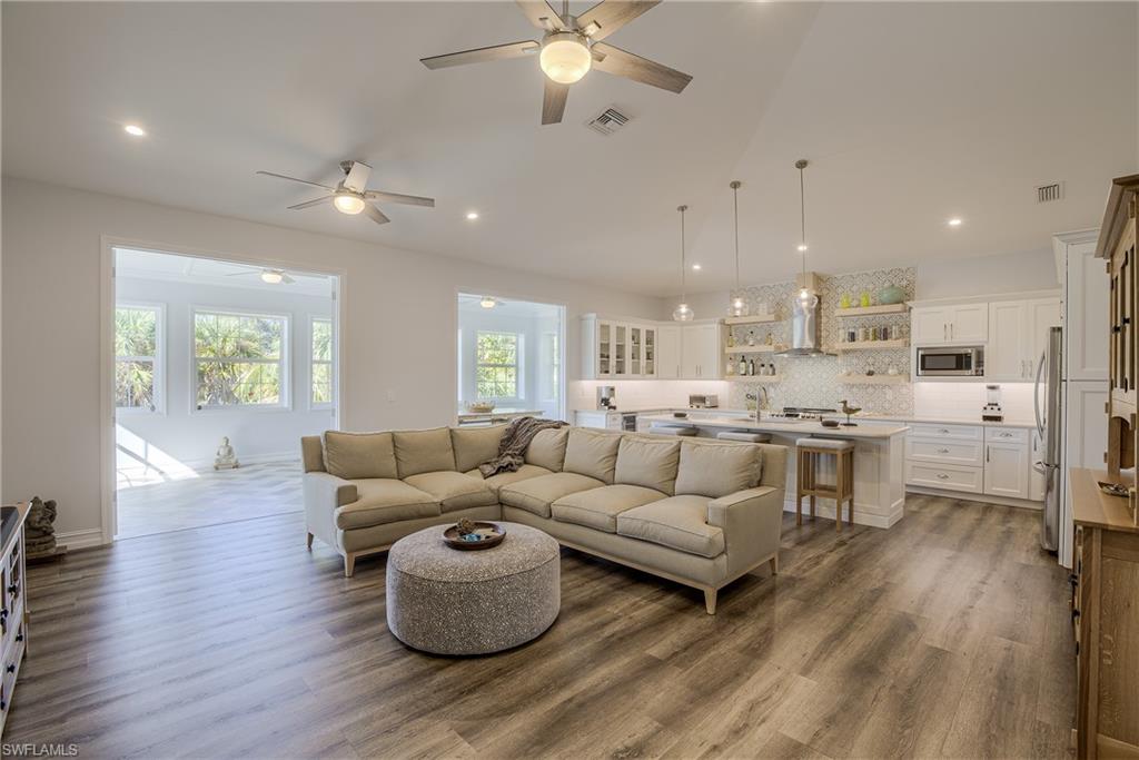 BELLE MEADE - Residential