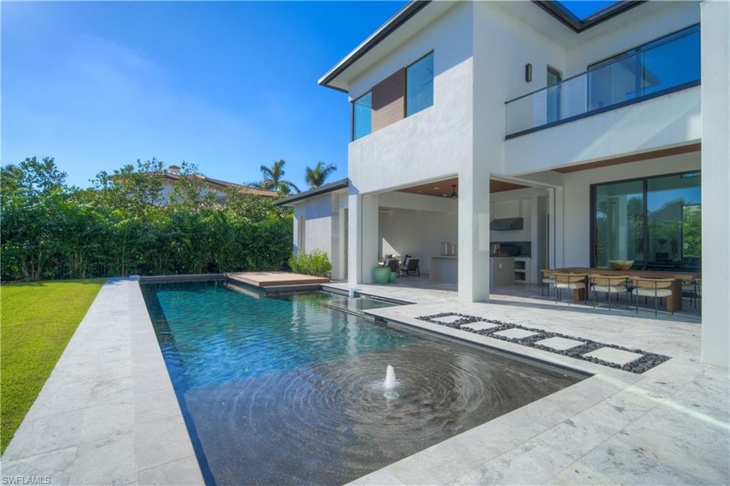 BAY COLONY SHORES - Residential