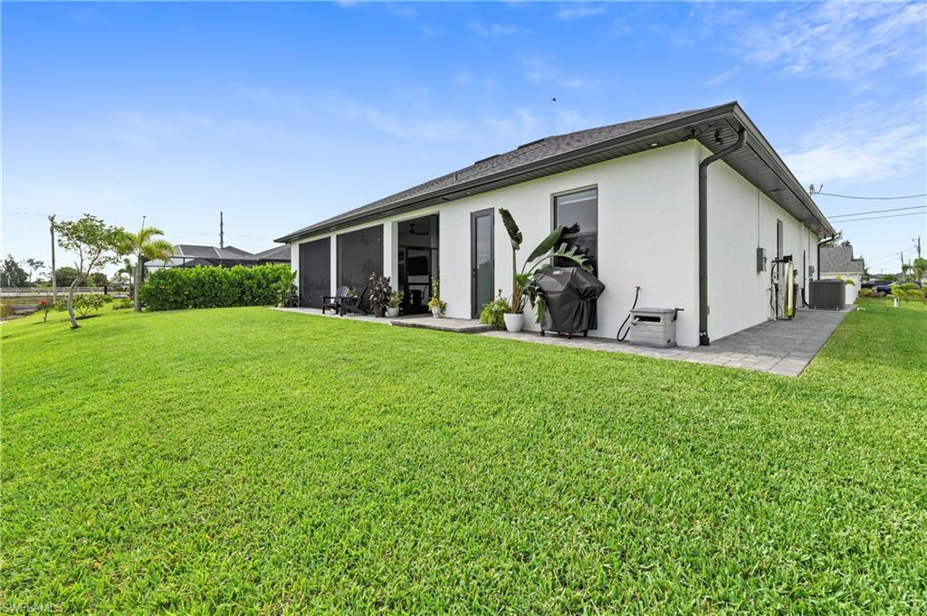 CAPE CORAL - Residential