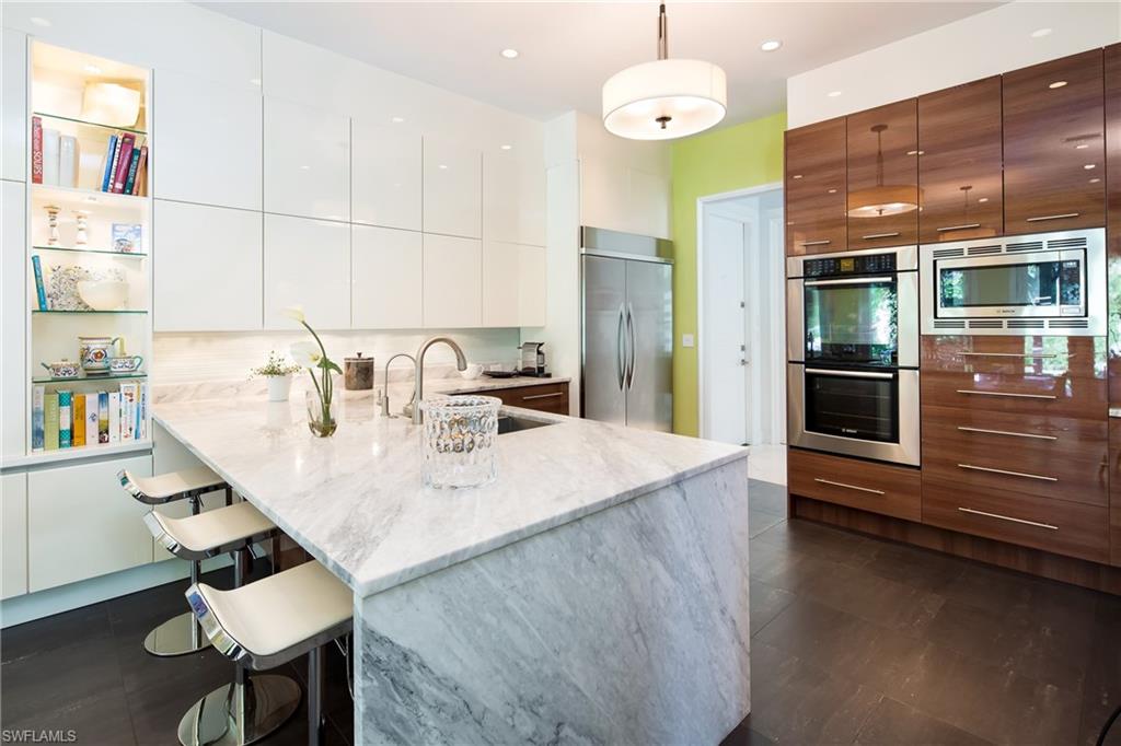 BAY COLONY SHORES - Residential