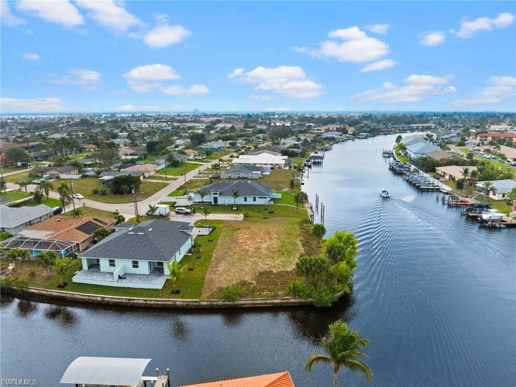 CAPE CORAL - Land