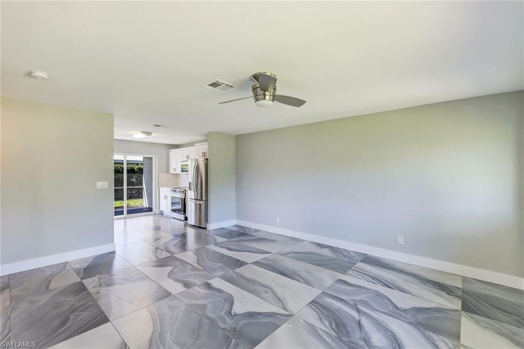 IMPERIAL SHORES - Residential