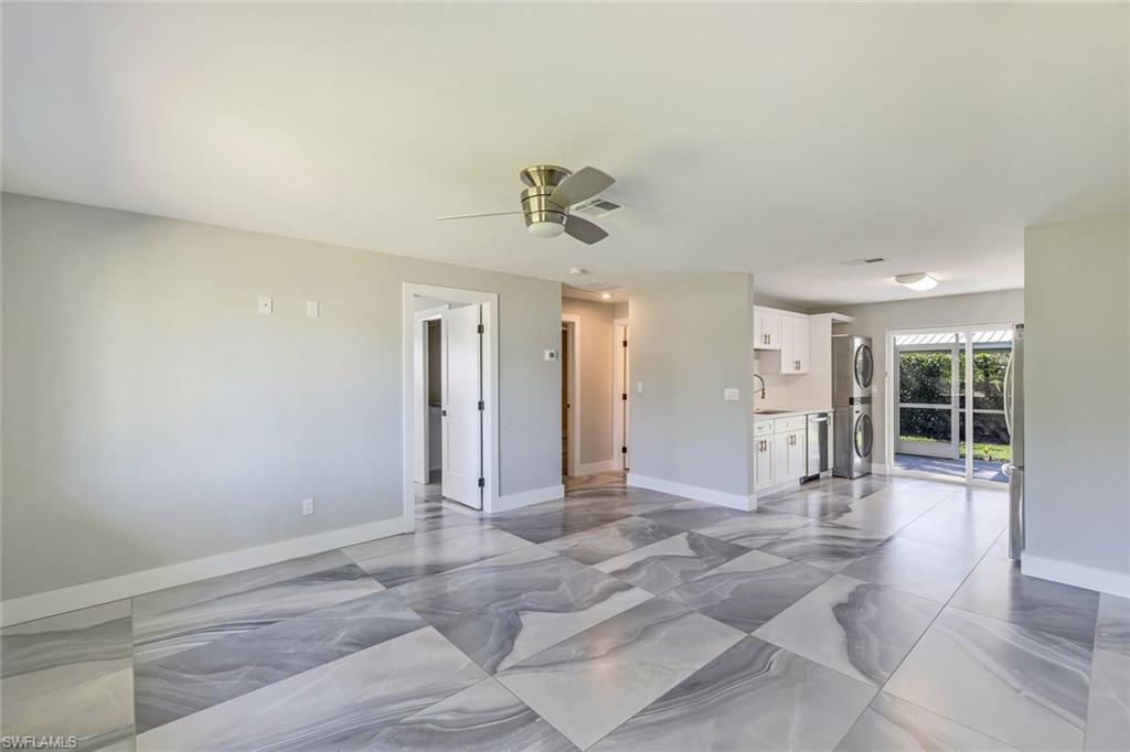 IMPERIAL SHORES - Residential