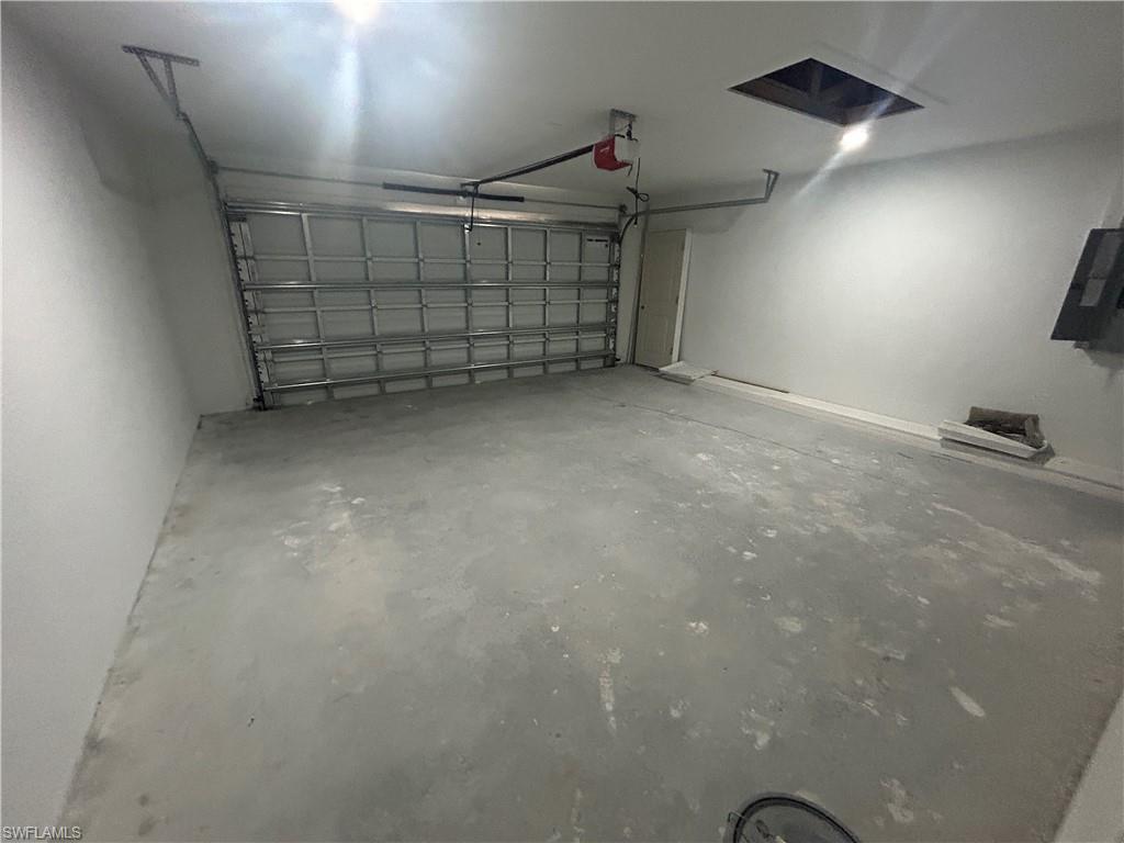 CAPE CORAL - Residential Lease