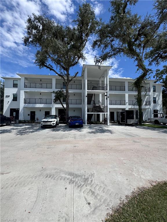 Brand New 2 Bed 2 Bath apartment in LaBelle!
Granite counter tops and stainless appliances.
Ask about our current move in specials!