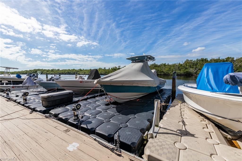 SUNSET CAY VILLAS - Residential