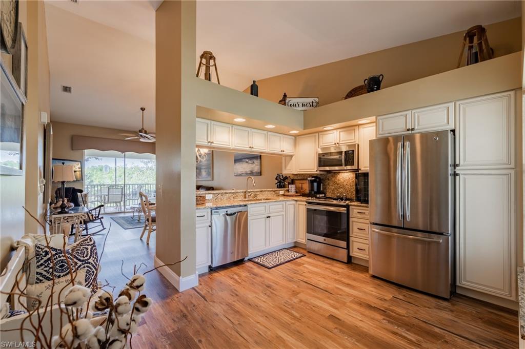 SUNSET CAY VILLAS - Residential