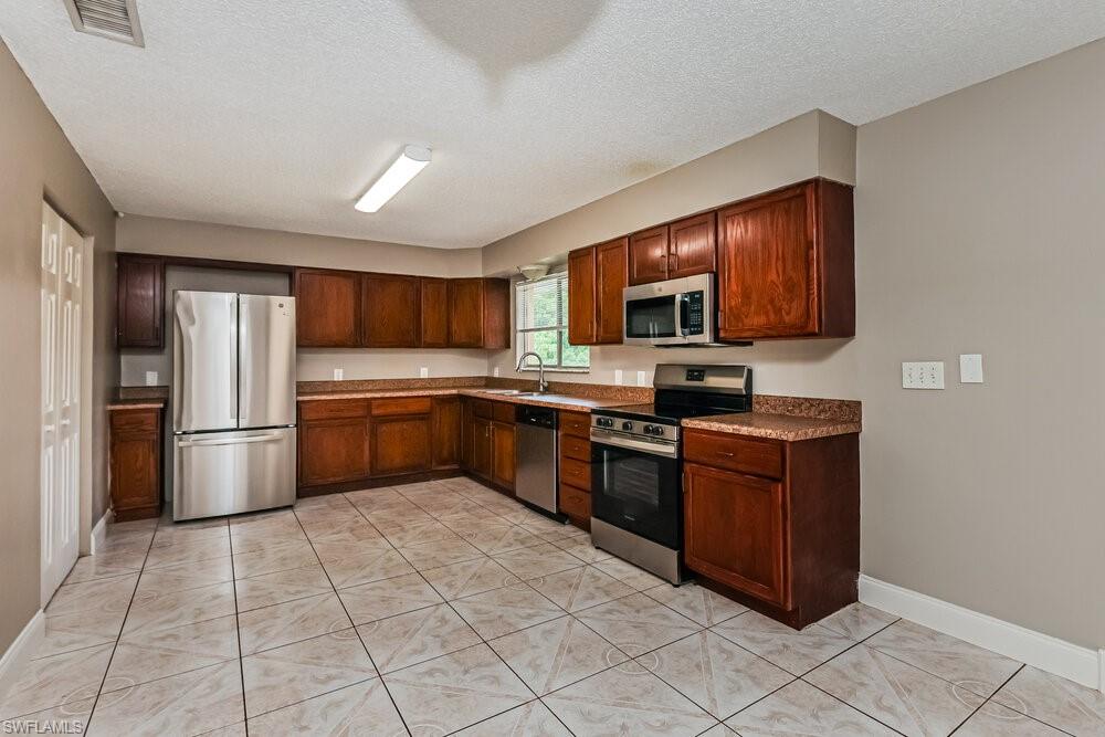 LEHIGH ACRES - Residential Lease