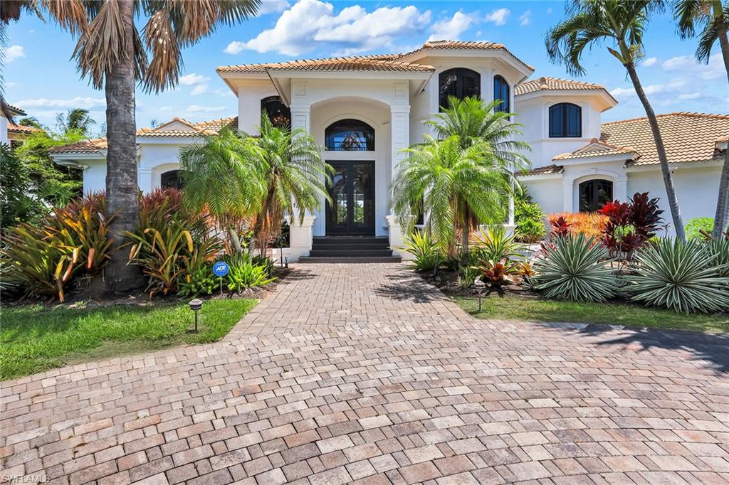 MARCO BEACH - Residential