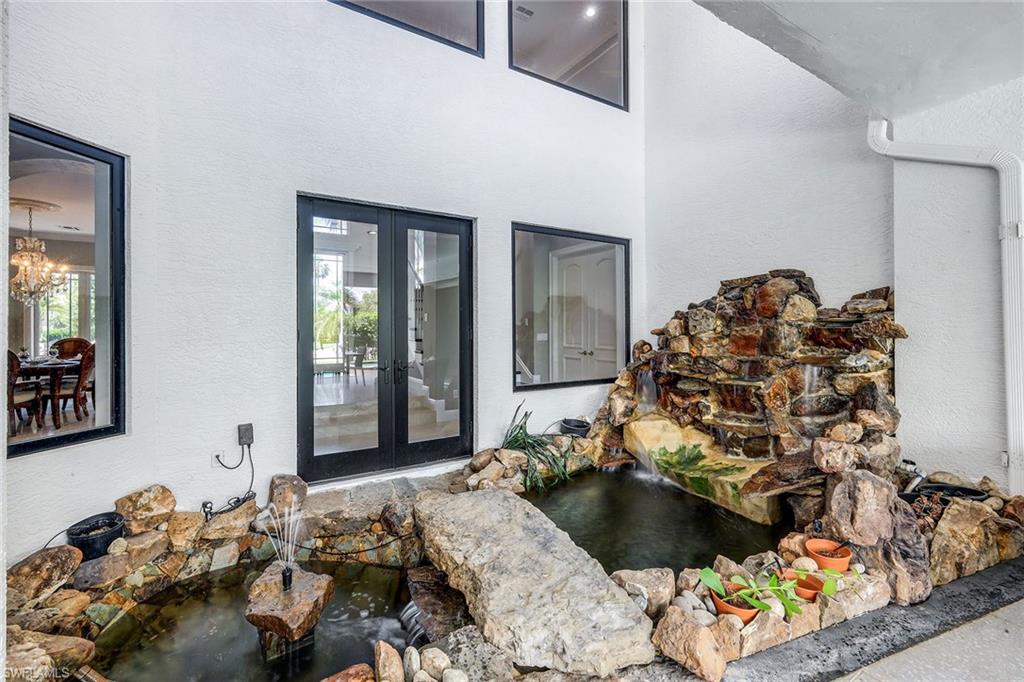 MARCO BEACH - Residential