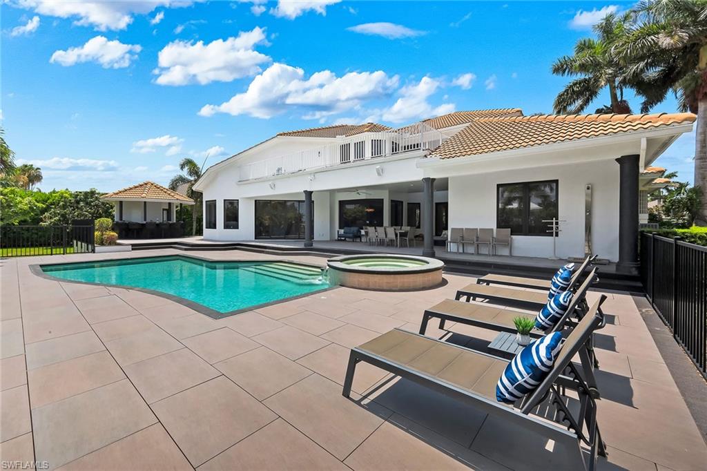 MARCO BEACH - Residential
