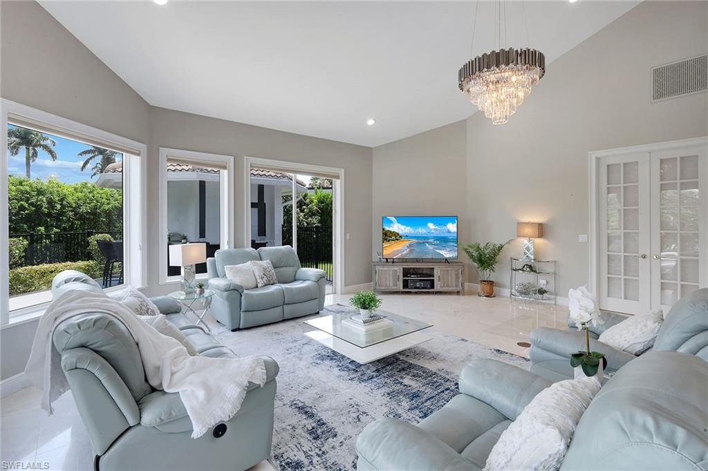 MARCO BEACH - Residential