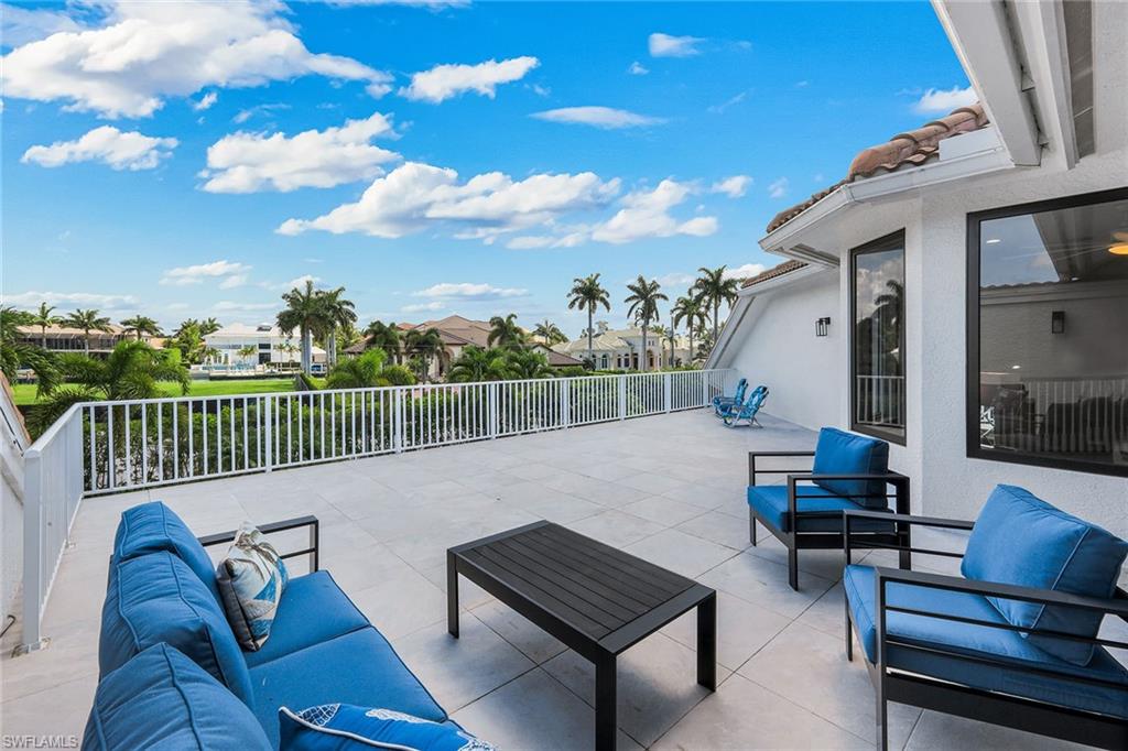 MARCO BEACH - Residential
