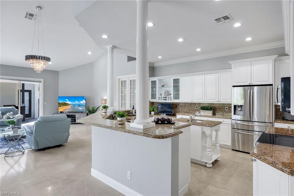 MARCO BEACH - Residential