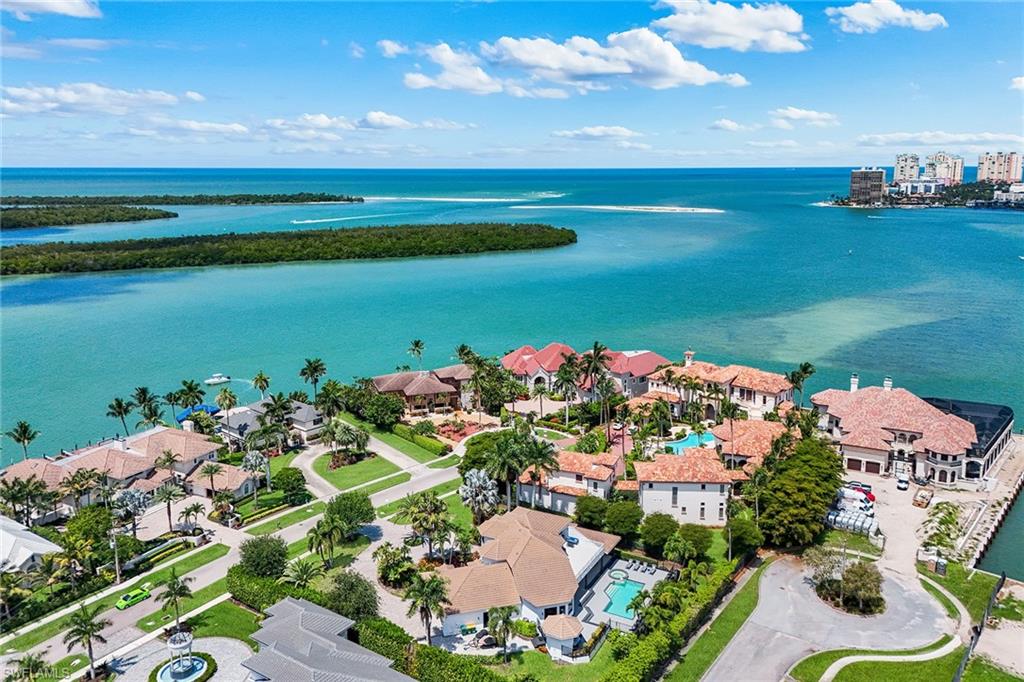 MARCO BEACH - Residential