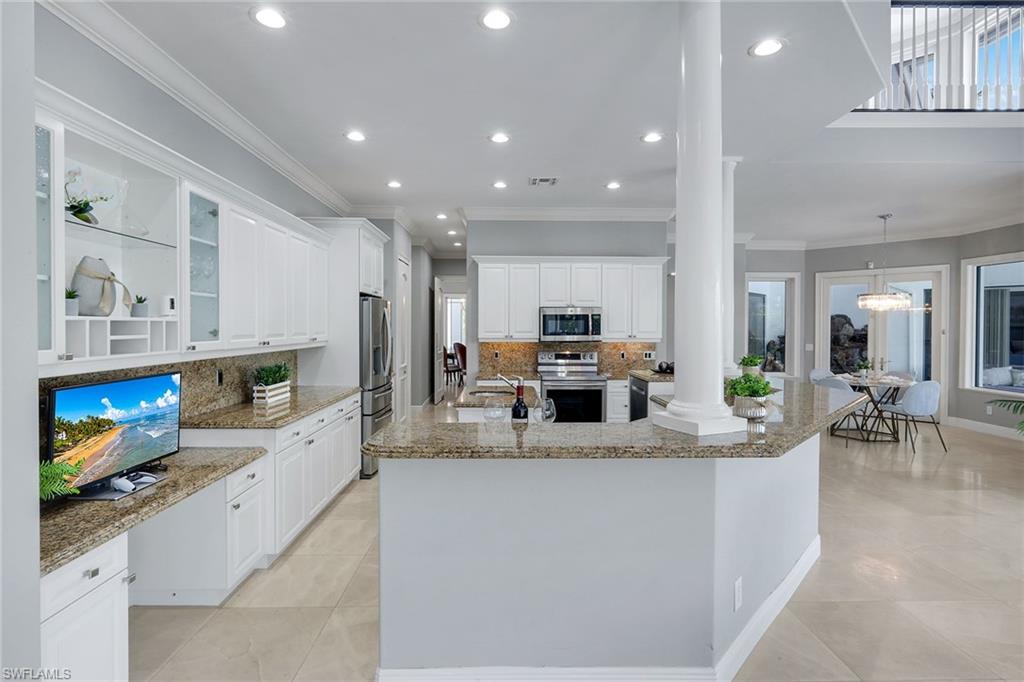 MARCO BEACH - Residential