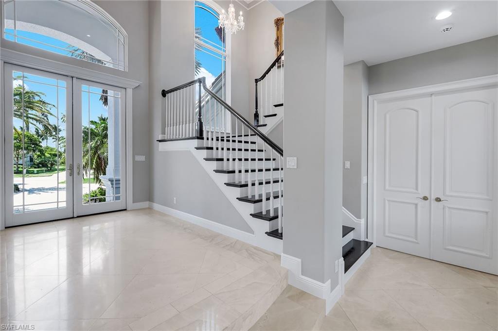 MARCO BEACH - Residential