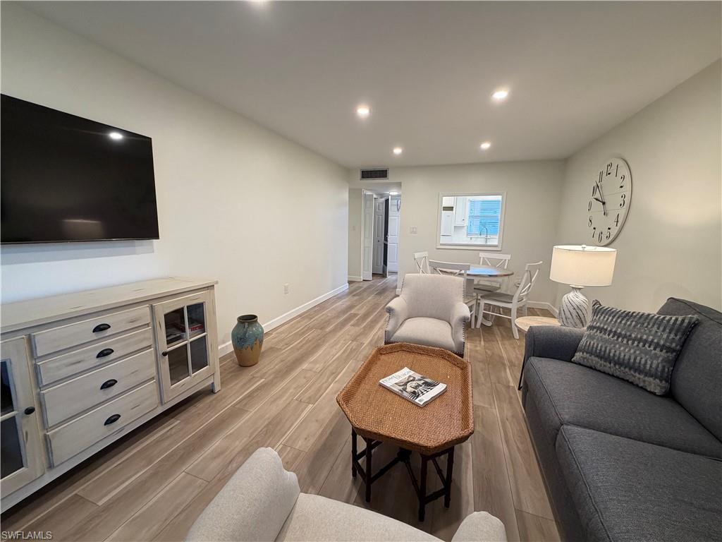 TURTLE LAKE GOLF COLONY - Residential Lease