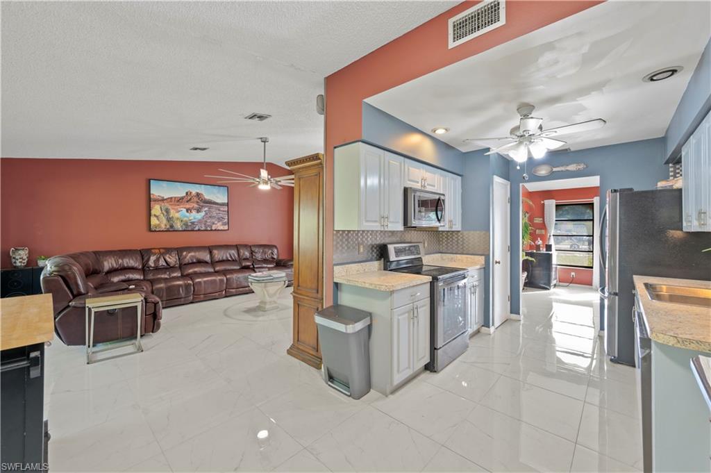 TOWN AND RIVER - Residential