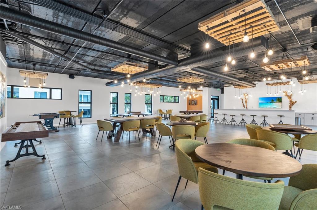 ELEVEN ELEVEN CENTRAL - Residential